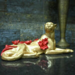 Gold Resin Flowers on Cheetah Sculpture | Decoro.pk