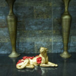 Gold Resin Flowers on Cheetah Sculpture | Decoro.pk